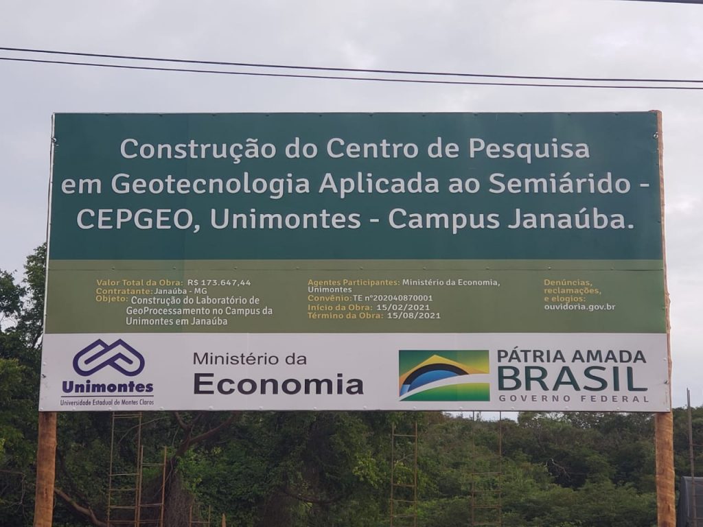 Laboratório de geotecnologia - Unimontes - Senador Carlos Viana