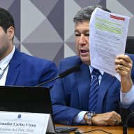 Carlos Viana critica decisão do STF que garantiu silêncio a suspeito de fraudes no INSS